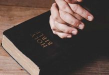 Motivo por el que están prohibiendo la Biblia en Estados Unidos