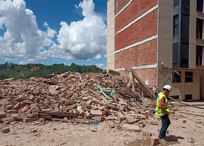 En España se derrumba un edificio de cinco plantas sin dejar víctimas mortales