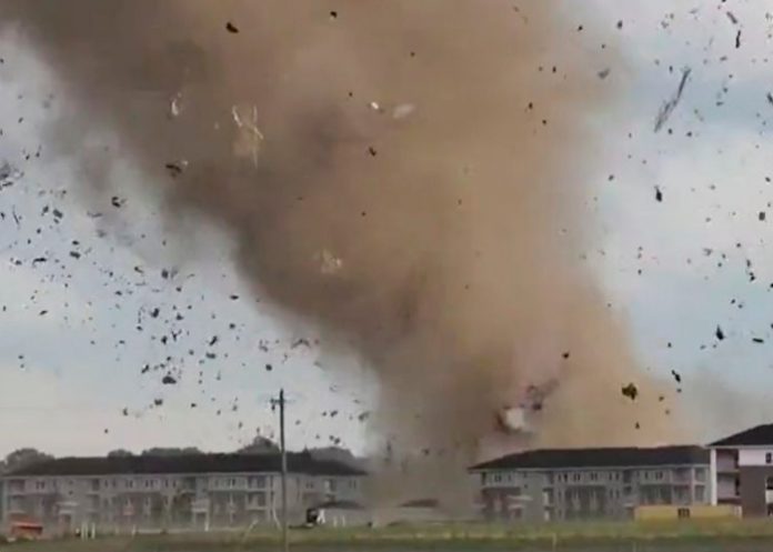 ¡Monstruosas imágenes! Brutal tornado arrasó con todo a su paso por Indiana
