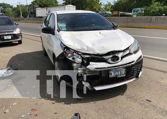 Foto: Accidente con repartidor de gas en la Carretera Nueva a León / TN8