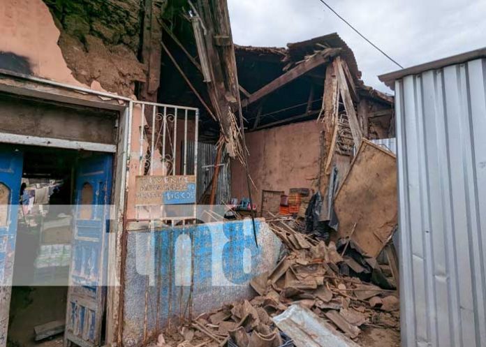 Foto: Desplome de la fachada de una casa en Granada / TN8