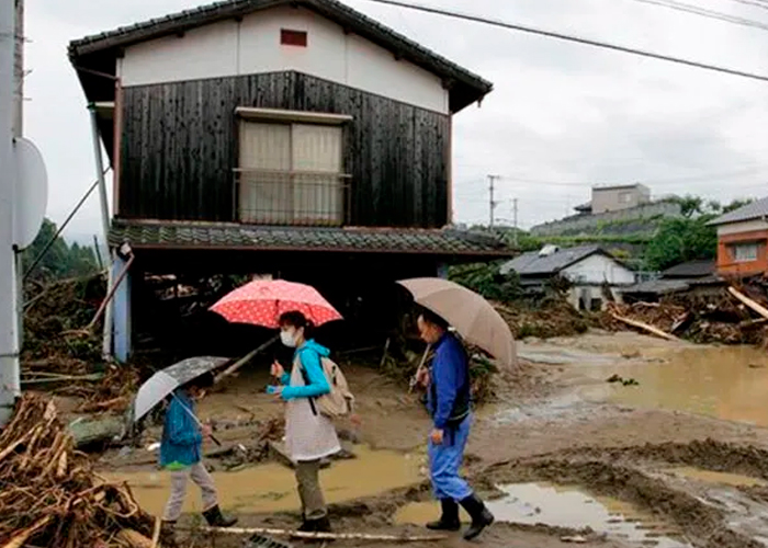 Evacuación masiva en Japón por apocalíptico tifón Mawar de categoría cuatro