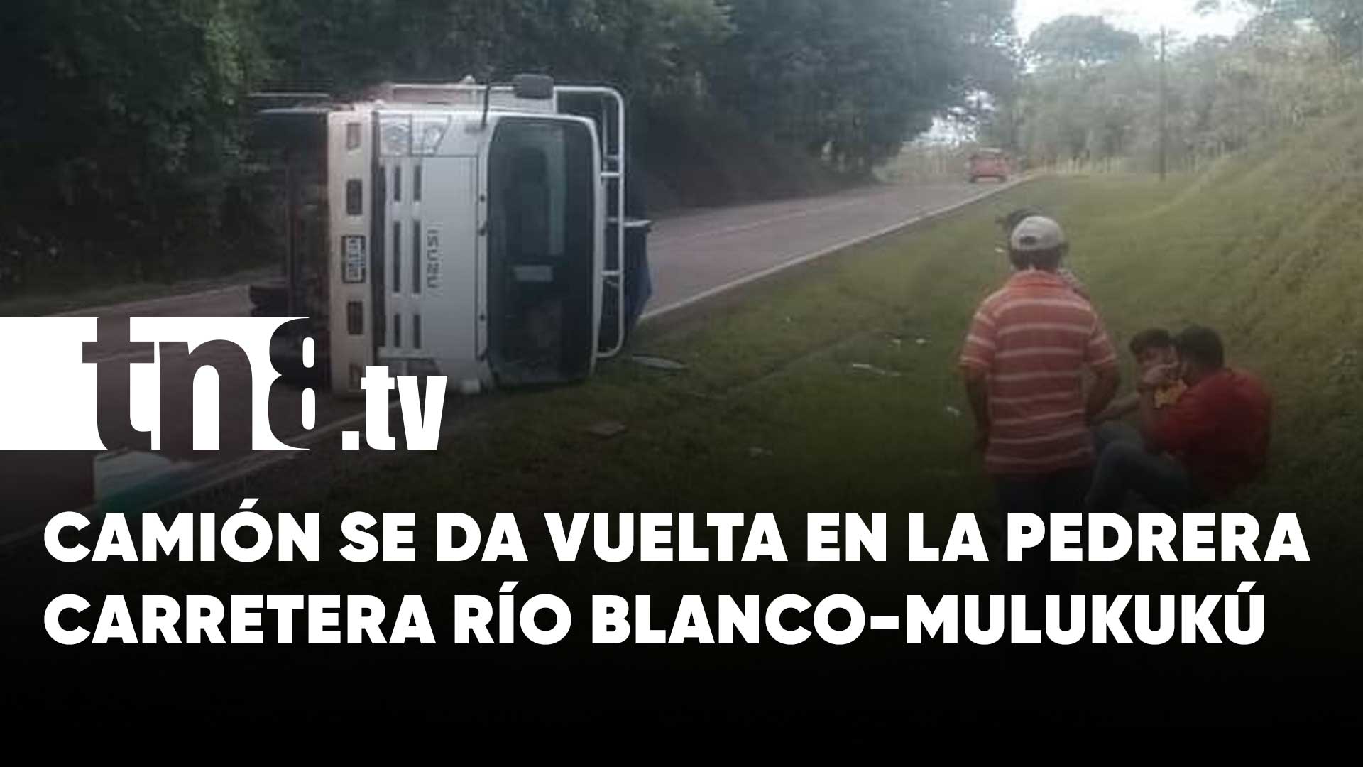 Camión lechero se vuelca en la Carretera Río Blanco-Mulukukú