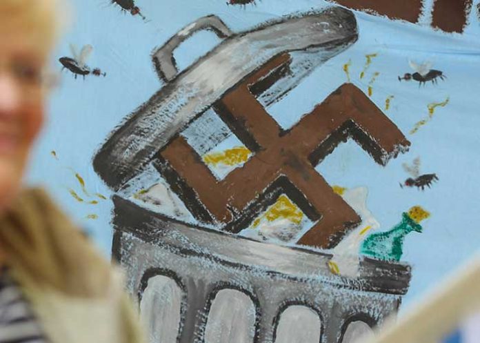 Australia planea prohibir los símbolos nazis