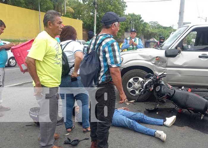 Foto: Fuerte choque con moto en la Carretera Nueva a León, jurisdicción Managua / TN8