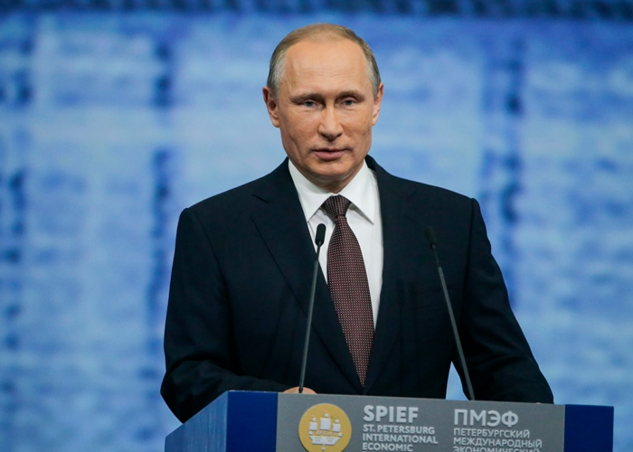 Putin resaltó ampliación y diversificación del comercio ruso en Foro Económico de San Petersburgo