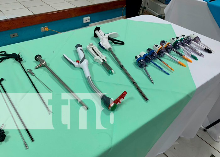 Capacitan a personal de salud en buen manejo de instrumento de cirugía laparoscópica 