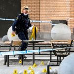 Dos muertos y dos heridos tras balacera en un centro comercial de Estocolmo