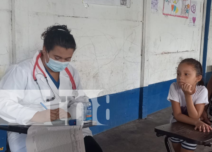 Foto: Atención médica gratuita y cercana en el mercado oriental de Managua / TN8 