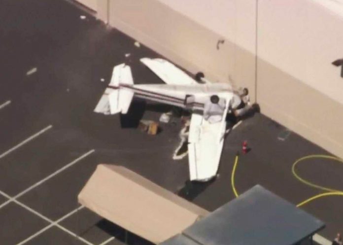 Cessna 172 que se estrelló cerca del aeropuerto de French Valley en Murrieta, California, el martes 4 de julio