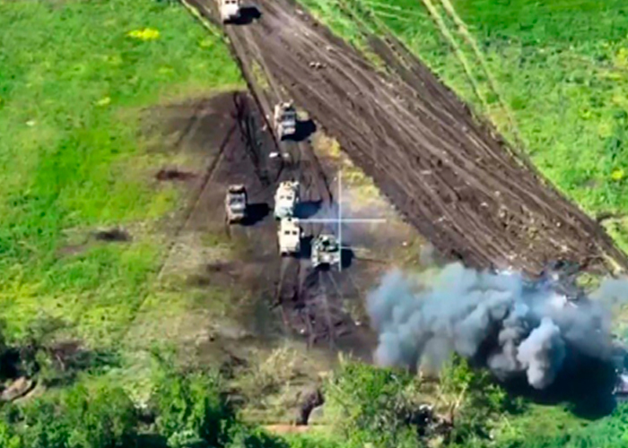 Video: El Ejército de Rusia líquida 10 vehículos blindados de Ucrania 