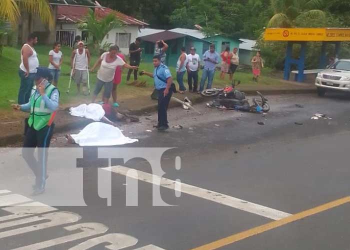 ¡Lamentable suceso! Pareja de motociclistas fallece en accidente en Chontales
