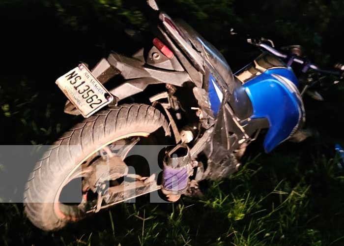 Foto: ¡Venían sin licencia! Dos motociclistas protagonizan accidente en Jalapa / TN8