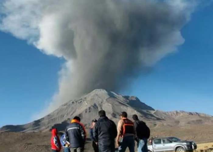 Foto: Explosión volcánica en Perú: Alerta en el valle de Ubinas / Cortesía 