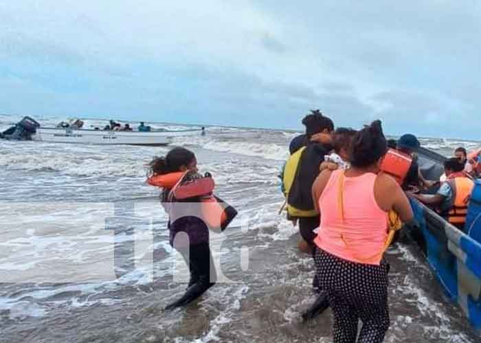 Detienen a pescadores que transportaban langostas ilegalmente en Bilwi