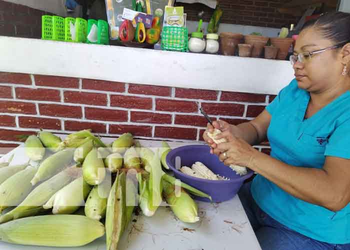 Las güirilas, una comida típica de Nicaragua, las encontrás frente a la policía de Granada