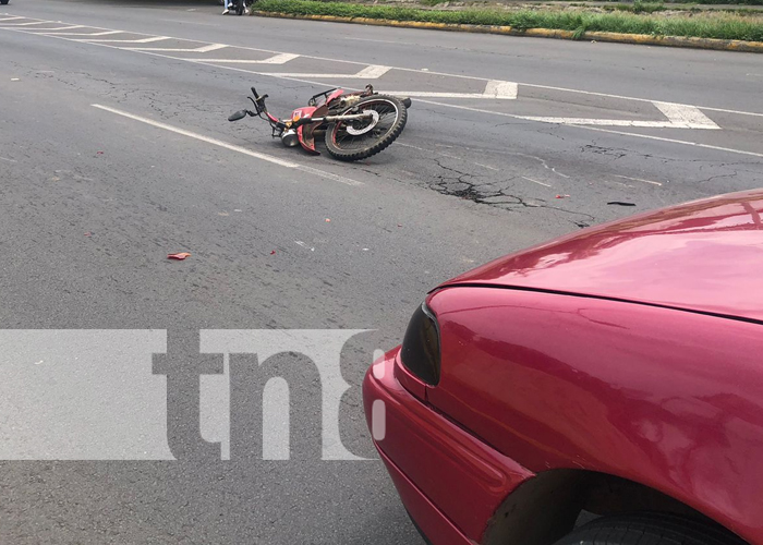 Foto: Motociclista herido en accidente vial en Rubenia / TN8