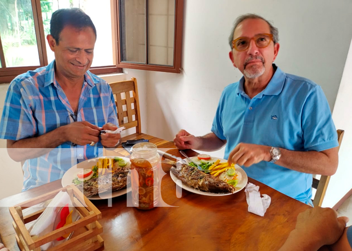 ¿Cómo son los pescados asados? En Managua se vende este platillo delicioso 