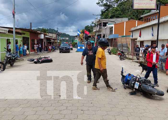Foto: Motociclistas terminan involucrados en accidente en San Juan del Río Coco, Madriz / TN8