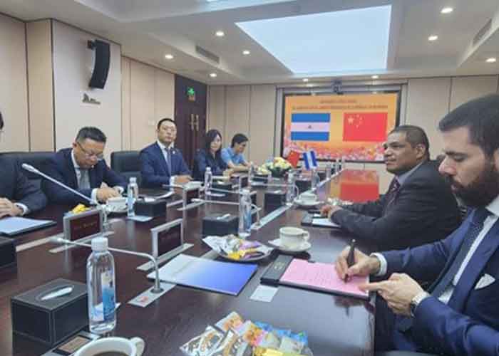 Delegación de Nicaragua en China, visitan la Sede Central de CCECC