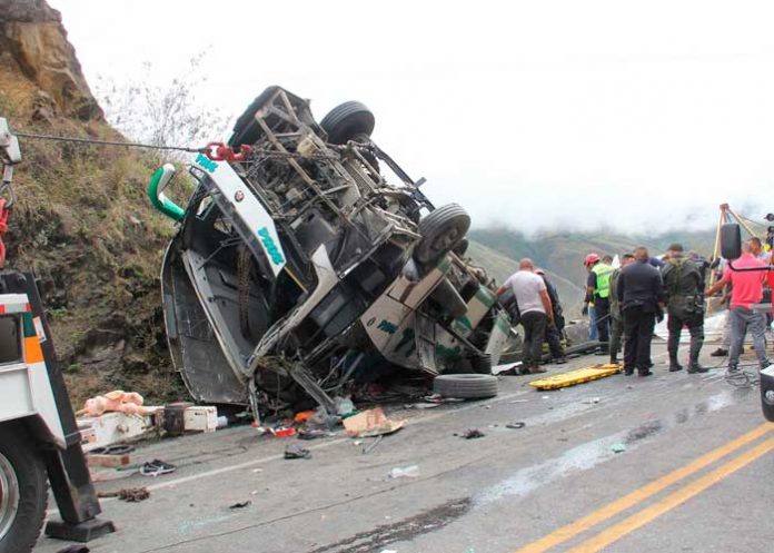 Colombia: Impactante accidente de tránsito deja 7 muertos y 7 heridos