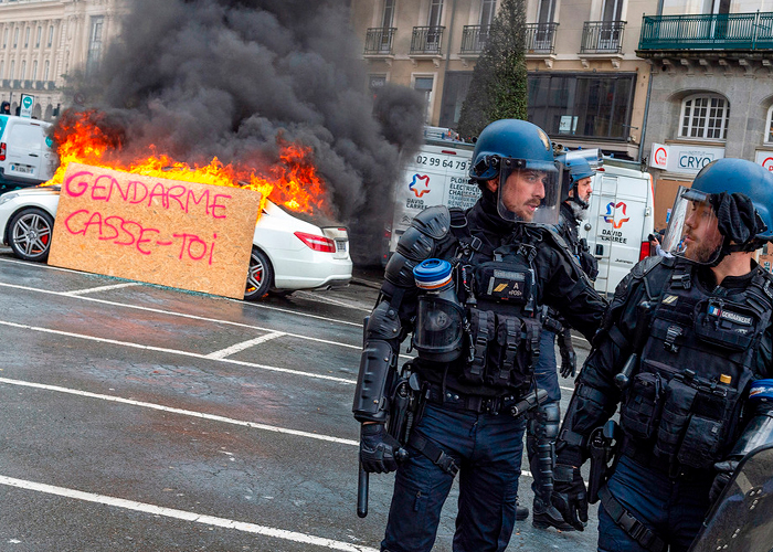 Justicia de Francia mete a prisión a más de 700 personas causantes de disturbios