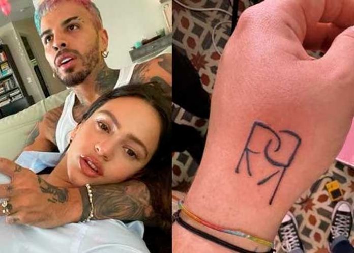 ¡Está desesperado! Fan de Rosalía pide ayuda para borrarse un tatuaje
