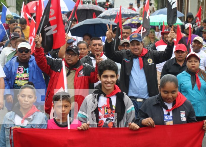 Foto: Bluefields, Siuna y León se unen en la caminata de la revolución sandinista / TN8