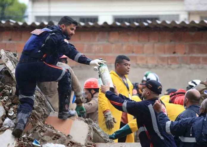 Foto: Desplome de edificio en Brasil: 14 muertos, 6 menores entre las víctimas / Cortesía