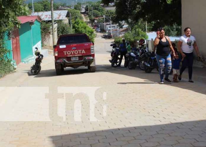 Avance vial en Ocotal: Entregan dos cuadras adoquinadas en el barrio Teodoro López
