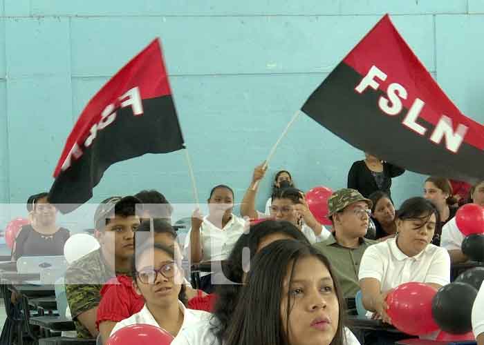 Managua: Escuela Normal Alesio Baldón rinde homenaje a héroes y mártires revolucionarios