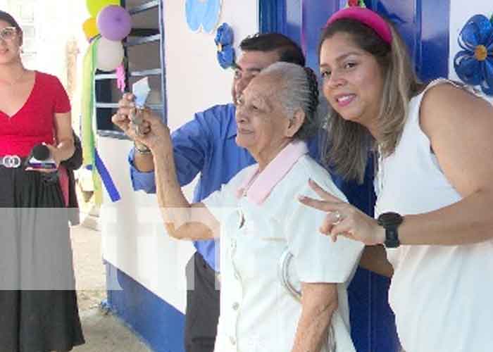 Alcaldía de Managua entrega vivienda digna en el Barrio Selim Shible