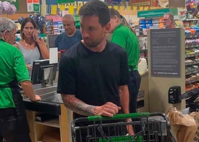 Foto: ¡Una vida normal! Leonel Messi en supermercado de Estados Unidos / Cortesía