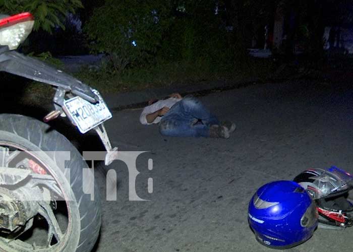 Motociclista supuestamente arrollado por taxistas en Pista El Mayoreo, Managua
