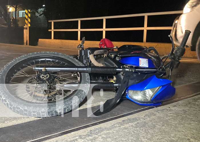 Foto: Motociclista lesionado tras perder el control de medio de transporte en Juigalpa / TN8