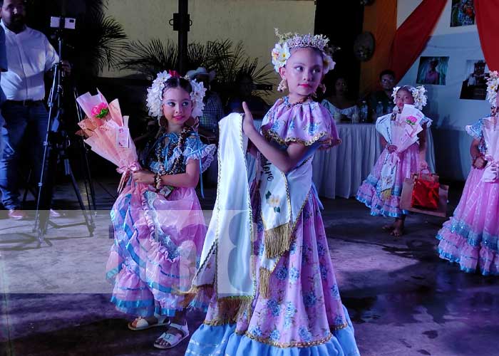 Foto: Las Sierritas de Santo Domingo escoge su nueva india bonita, chiquita e india bonita 2023 / TN8