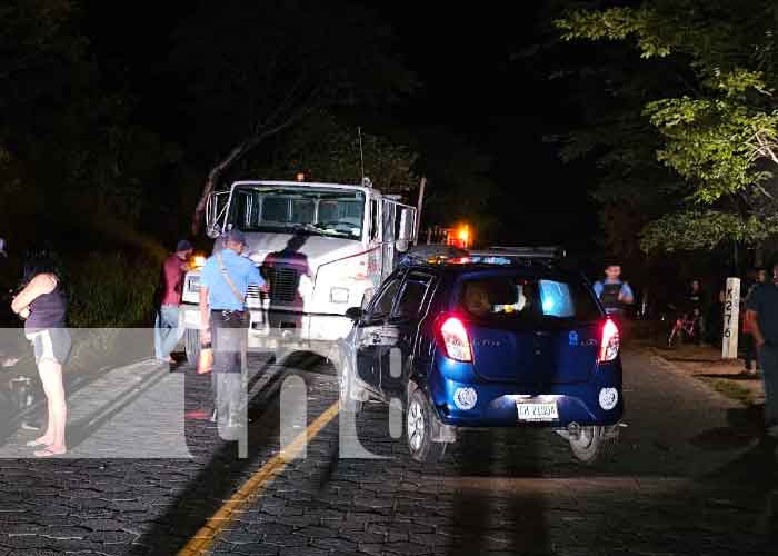 Foto: Conductor irresponsable provoca caos en Jalapa con accidente de tránsito / Cortesía 
