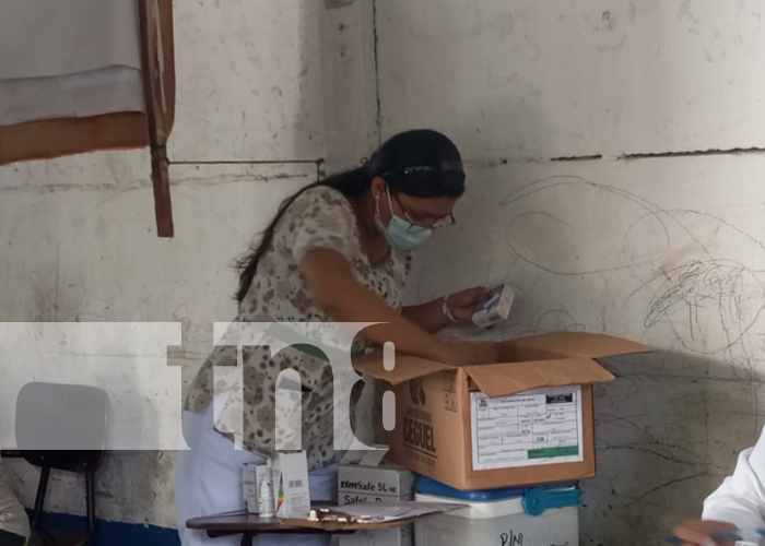Foto: Atención médica gratuita y cercana en el mercado oriental de Managua / TN8 