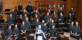 El Robot EveR 6 dirigió una Orquesta Nacional de Corea del Sur