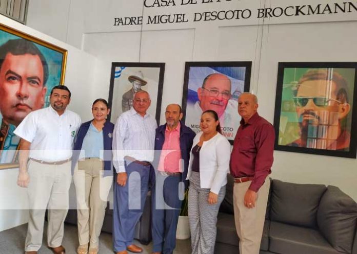 Padre Miguel d'Escoto en Managua siempre presente