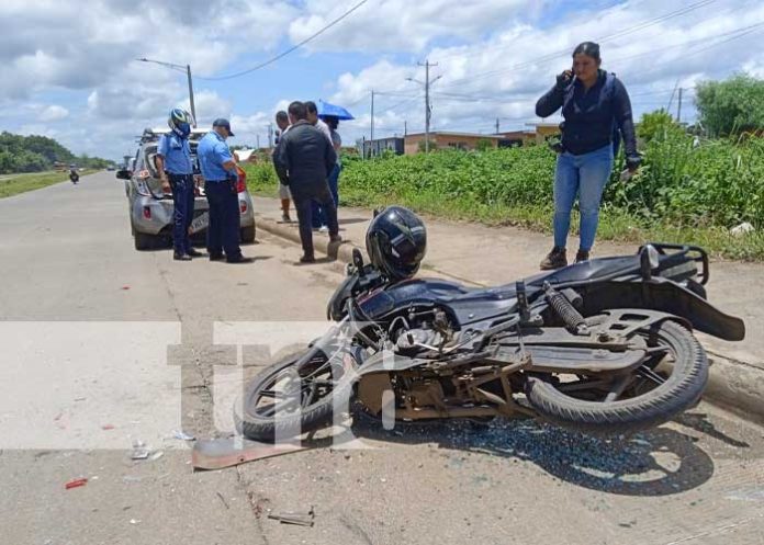 Foto: Choque de moto con vehículo en zona de Ciudad Belén, Managua / TN8