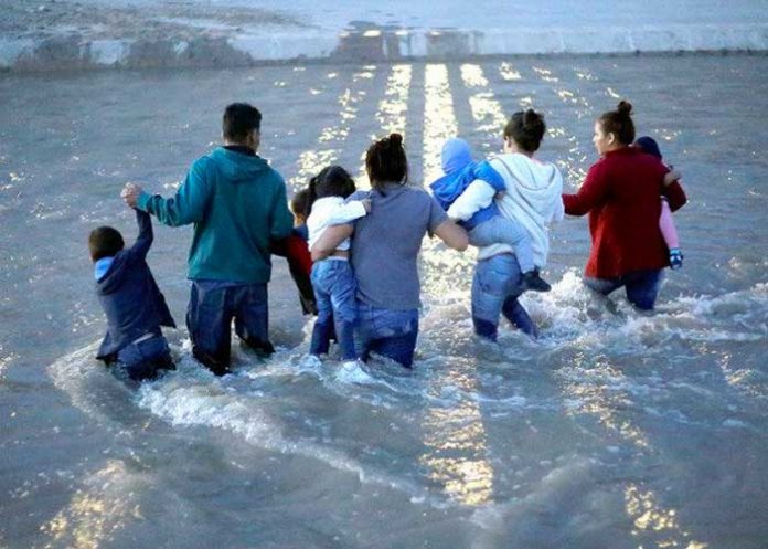 Niños migrantes serán arrojados al Río Bravo
