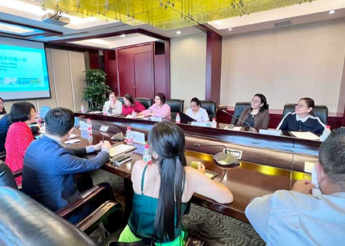 Delegación de Nicaragua en China recibe seminario sobre estrategias de comunicación