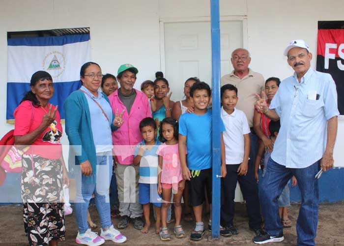 Familia recibe techo digno en el Barrio José Dolores Estrada en Nandaime