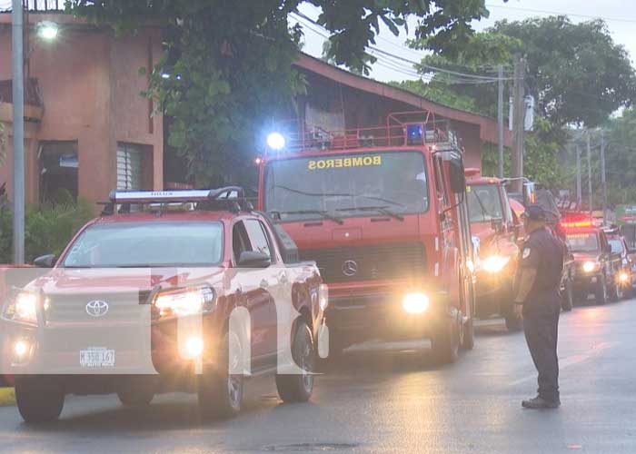 Foto: nuevos camiones de bomberos llegan a El Tortuguero/TN8