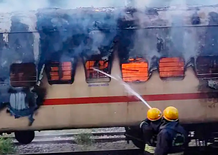 Foto: Incendio en Tren de la India Deja Nueve Muertos y Varios Heridos en Tamil Nadu /  Cortesía 