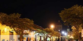 Foto: Fiestas Agostinas dinamizan la economía: Granada vibra también de noche / TN8