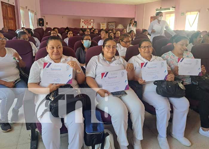 Reconocen el trabajo del ejército de mujeres batas blancas del Hospital de Jinotepe