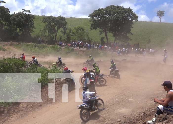 Foto: Corredores nacionales participan en la 4.ª edición de moto velocidad en Matagalpa / TN8