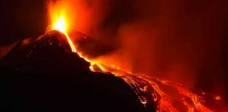 El volcán Etna, estalla con expulsión de lava y cenizas en Italia